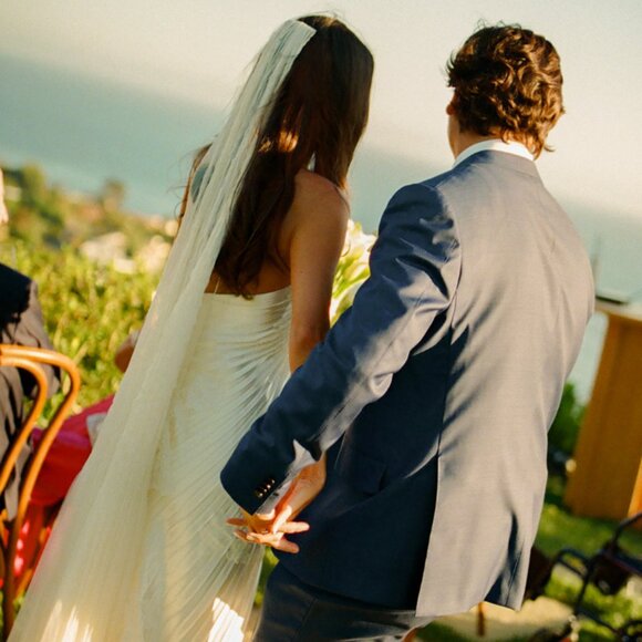 Pleated Handkerchief Veil - Floor - Picture 3 of 4